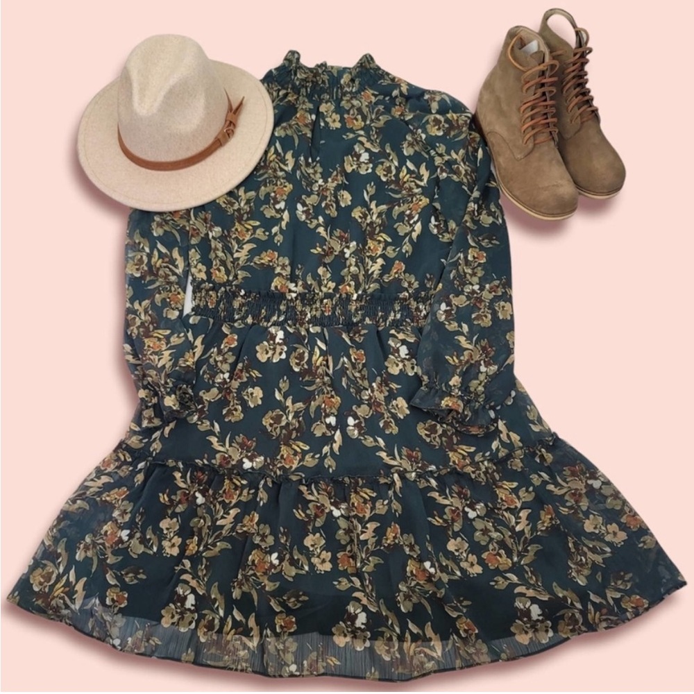 Drew chiffon keyhole smocked dress EUC